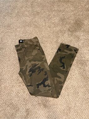 RSQ London Skinny Camo Distressed Knee-Ripped Jeans Men’s 30x30